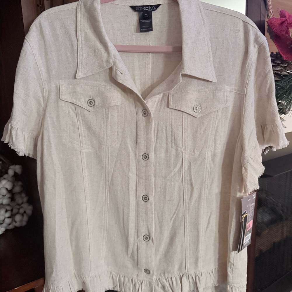 Slim-Sation Cream Button-Up Women's Top